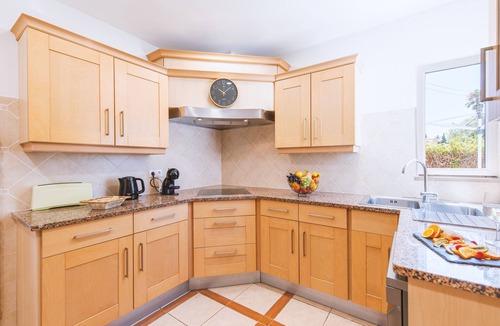 Lagoa e Carvoeiro Villa | Villa with jacuzzi and BBQ in Lagoa