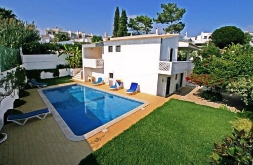 Olhos D'Agua Villa | Villa with pool 100m from the beach in quiet area