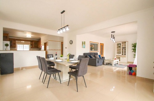 Albufeira Villa | Villa with Saltwater Swimming Pool