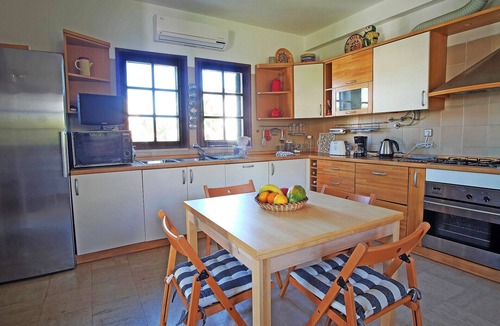 Quarteira Villa | VV Beautiful Villa w/pool | A/C | VILAMOURA!