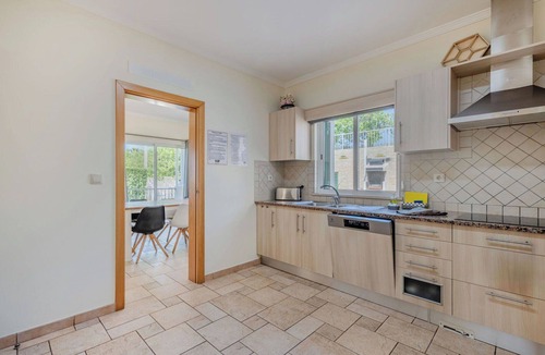 Albufeira Villa | Wonderful private villa for 10 people with A/C, WIFI, private pool, TV and terrace