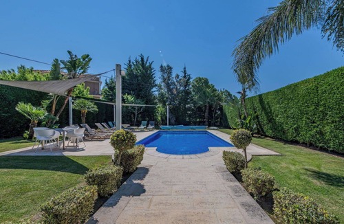Albufeira Villa | Wonderful private villa for 10 people with A/C, WIFI, private pool, TV and terrace