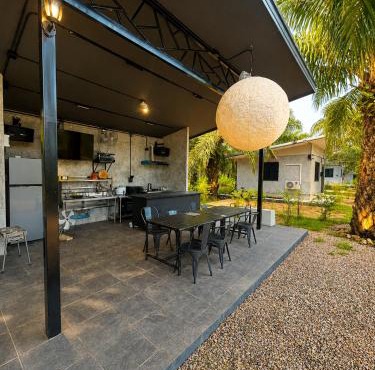 บ้านสวนริมน้ำยางยวนโฮมลอดจ์พูลวิลล่า