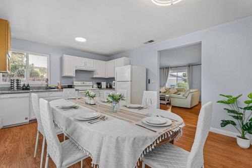 1199 Spacious 7BR Home Two Private Units Full Privacy in San Jose