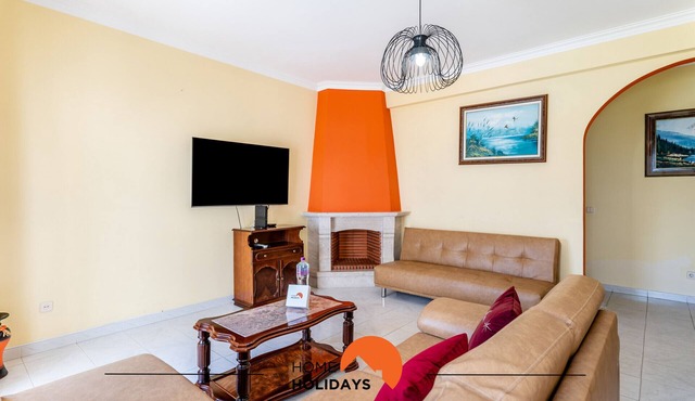 #180 T2 Ondas do Mar by Home Holidays