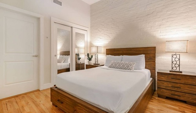 1BR Condo - Spacious - Near French Qt & Bourbon in New Orleans