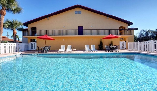 2 Rooms Great for Family Vacations w/Parking & Breakfast | Butler Beach - 2 mi in St. Augustine