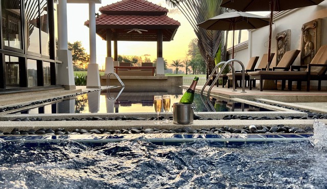 3-4BR Laguna Golf Course Villa with Pool & Jacuzzi