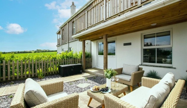 3 Bed in Little Petherick (oc-p00899) in Little Petherick