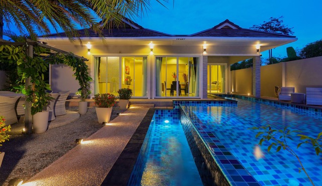 3 Bedroom Platinum Pool Villa Smooth as Silk