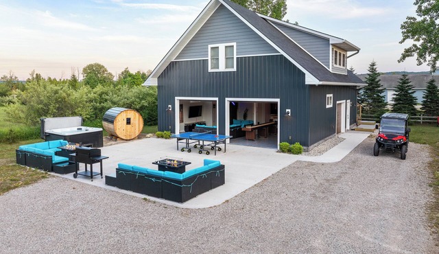3 CABINS + BARDOMINIUM/HOT TUB/SAUNA/6 BEDROOMS in Arcadia