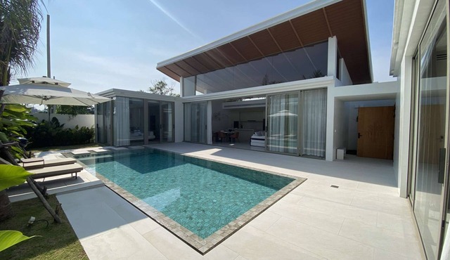 3bdr New Modern Pool Villa Bangtao