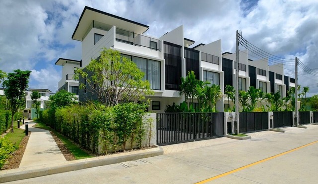 3bdr townhouse Bang Tao Beach 65/116