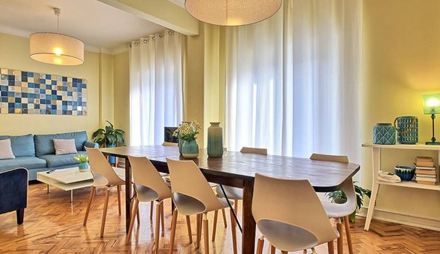 Admiral 2 by Interhome