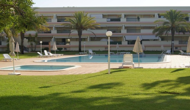 Alfarrobeiras Condominium Vilamoura