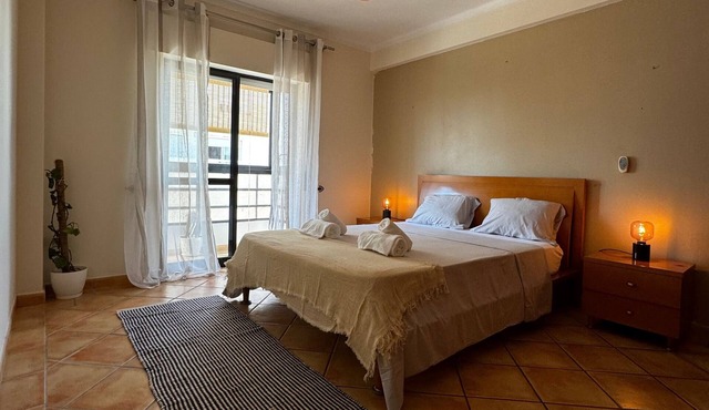 Apartamento Mar Olhao – Spacious 2-Bedroom Apartment with Balconies in Central Olhão