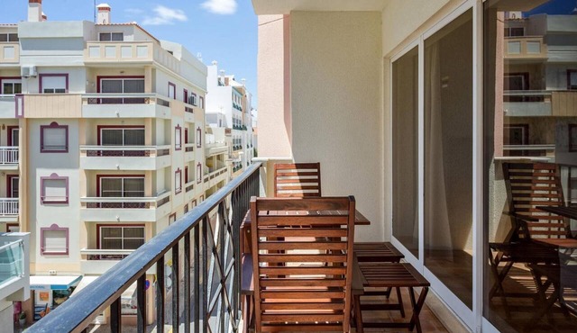 Apartment 'Monte Gordo Beach Flat with Balcony' with Balcony, Wi-Fi and Air Conditioning