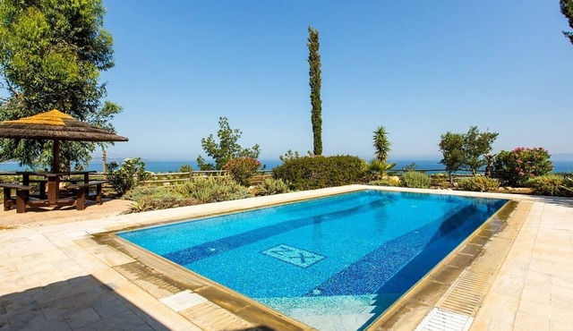Attractive Villa, A/C, Private Pool, Magnificent Sea Views overlooking Chrysochou Bay in Argaka