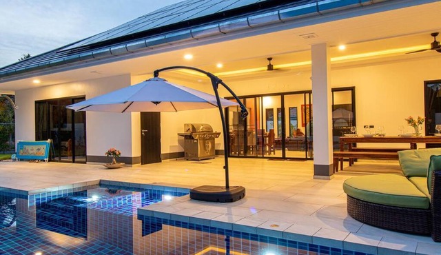 Baan Rak Ao Nang Poolvilla - new Villa 4 Bedrooms 4 Bathrooms, 10m Pool