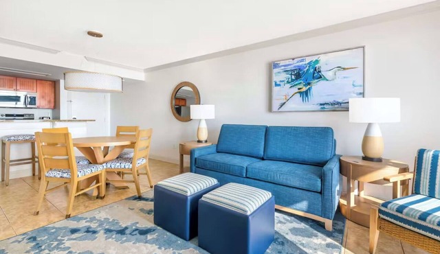 Beachfront 2BR Escape Near Daytona Speedway, Pool & Hot Tub Relaxation in Ormond Beach