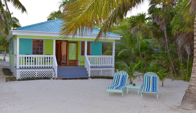 ~Beachfront Perfection~ stunning views from your private veranda in San Pedro