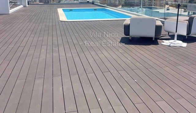Beautiful 2 bedroom/2 bath Luxury Apartment with Pool and Sea view