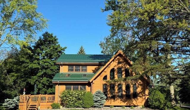 Beautiful Beachfront Custom Log Cabin on Lake Huron in Oscoda