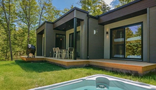Bel Air Tremblant ANDORRA FAMILLE: 1 KING, 2 LITS SUPERPOSÉS, JACUZZI in La Conception