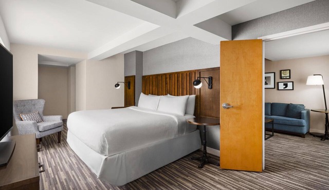 Best Western Premier Plainview-Long Island Hotel in Plainview