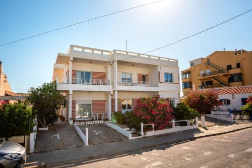 Blife Delya private rooms at Faro beach