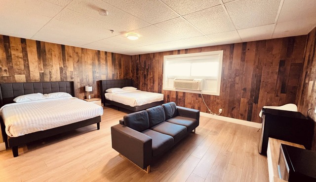 Camrose LeChateau Hotel in Camrose