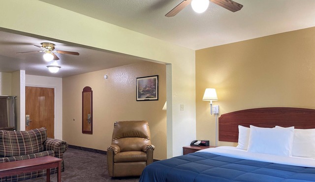 Candlelight Inn & Suites Hwy 69 near McAlester in McAlester