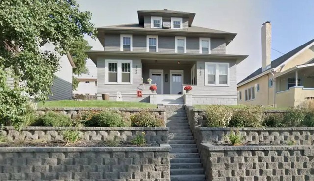 Capitol Charm in Dundee - East in Omaha