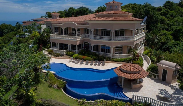 Casa Garmus - 10 bdr Ocean View in Playa Herradura