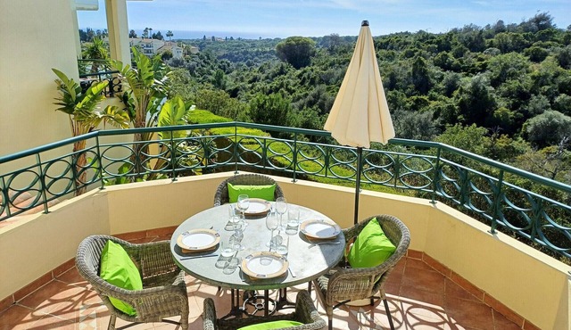 Casa Presa Da Moura - sea views, communal pool, jacuzzi, steam room and gym