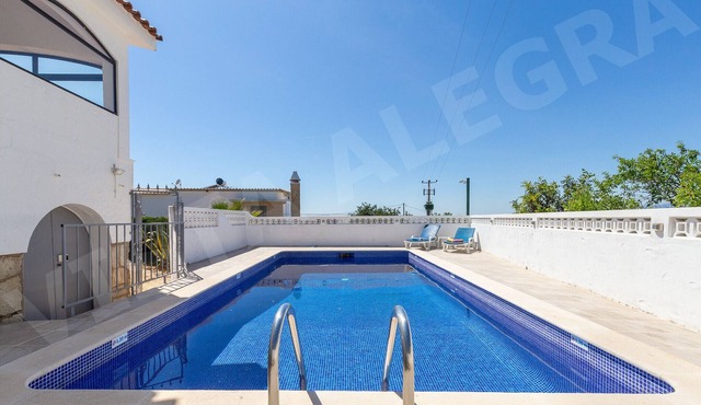 Casa Vista Alegre | professionally cleaned | 3-bedroom villa | swimming pool | close to Carvoeiro and amenities