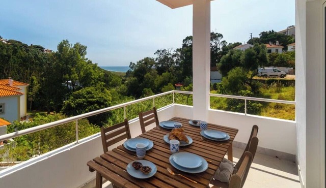 Cascais, Family retreat in a 2-bedroom apartment