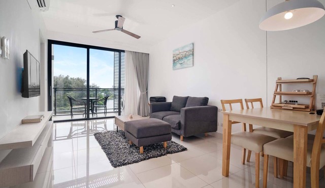 Cassia Residences, Two-Bedroom 1706 C Premium Lake