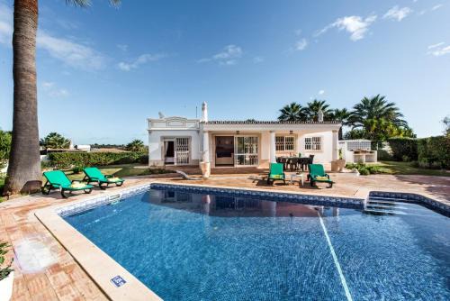 Celina by Algarve Villa Holidays