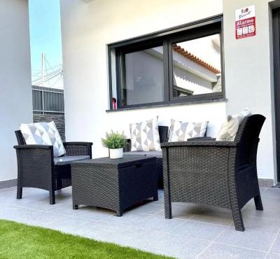 Charming House with Garden in Quinta do Conde, Air Conditioning in Sesimbra