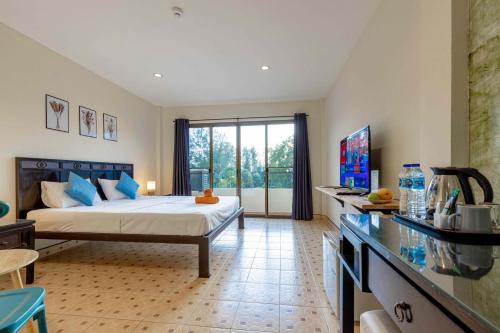 Club22 Kamala Suites, Kamala Beach
