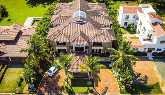 Cocotal Las Brisas Luxury 6BR Villa for Families, Groups & Events in Punta Cana