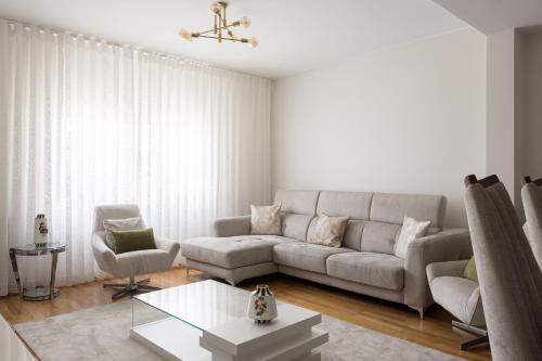 Colinas Premium 3BR in Odivelas