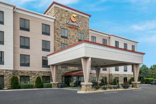 Comfort Suites Commerce in Commerce