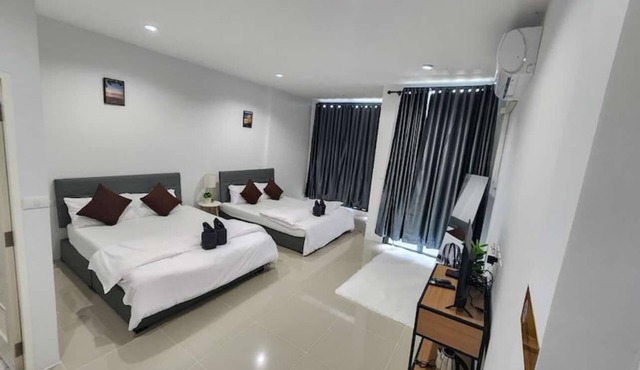 DA Airport Hotel