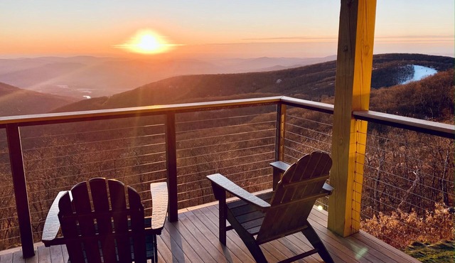 Endless Mountain Top Views from All The Way Up! in Wintergreen Resort