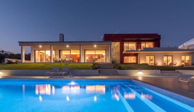 Excellent private villa overlooking Vilamoura
