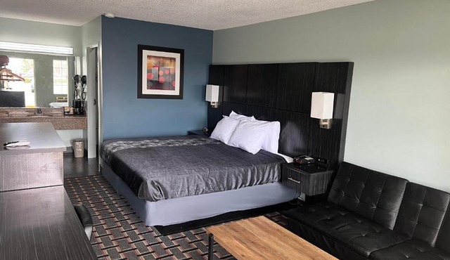 Executive Inn in Pelham