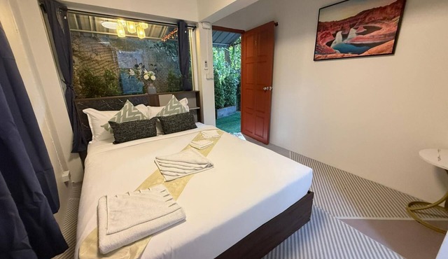 Family-Friendly Getaway Close to Attractions, Stunning views of Ocean and Patong