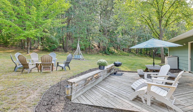 Four-Season Home on Scenic Bluff Country Acreage! in Black River Falls